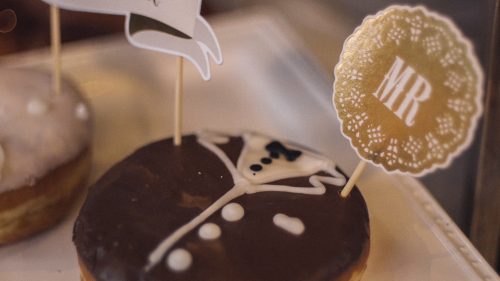 Doughnut wedding cake details