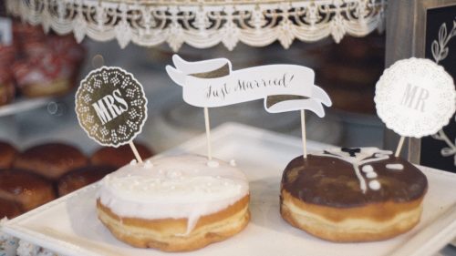 Doughnut wedding cake details 