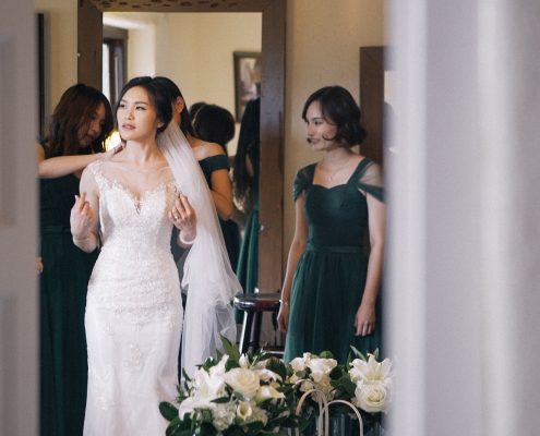 Bride getting ready mt woodson castle