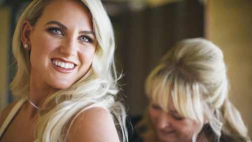 Bride getting ready at Adamson House Museum in Malibu 