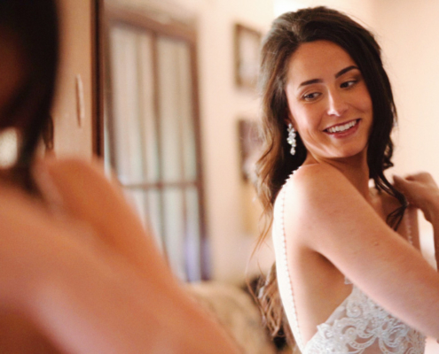 Mt. Woodson Castle Bride getting ready